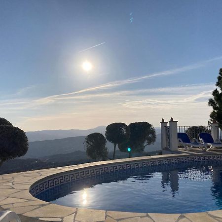 Casa Soleada Holiday Fully Private Villa Canillas de Aceituno Bagian luar foto