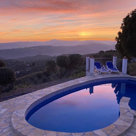 Casa Soleada Holiday Fully Private Villa Canillas de Aceituno Bagian luar foto