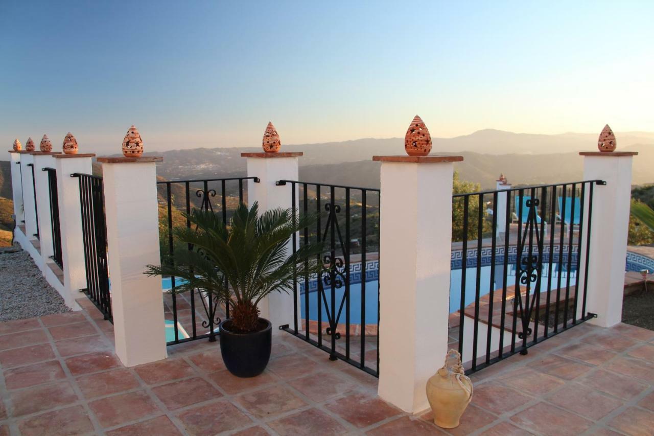 Casa Soleada Holiday Fully Private Villa Canillas de Aceituno Bagian luar foto
